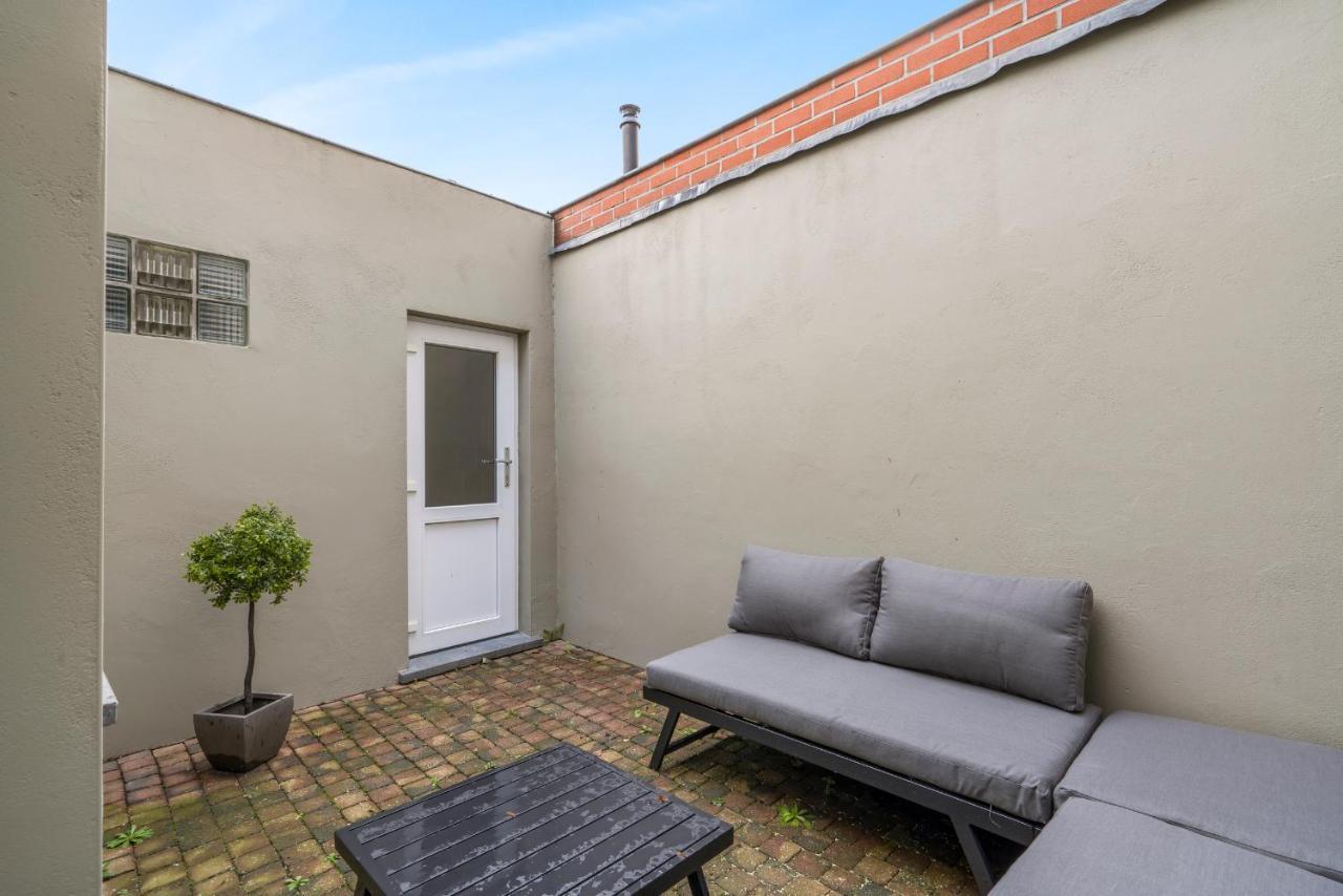 Cosy, Furnished & Renovated Flat With Outside Lounge Apartment Gent